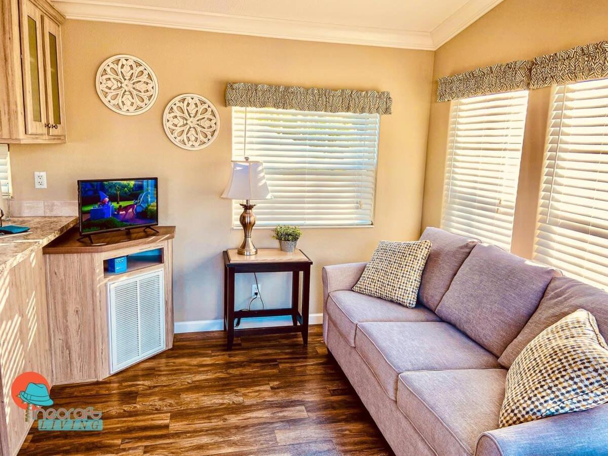 Pinecraft Cottage Tiny Home Sarasota Exterior foto